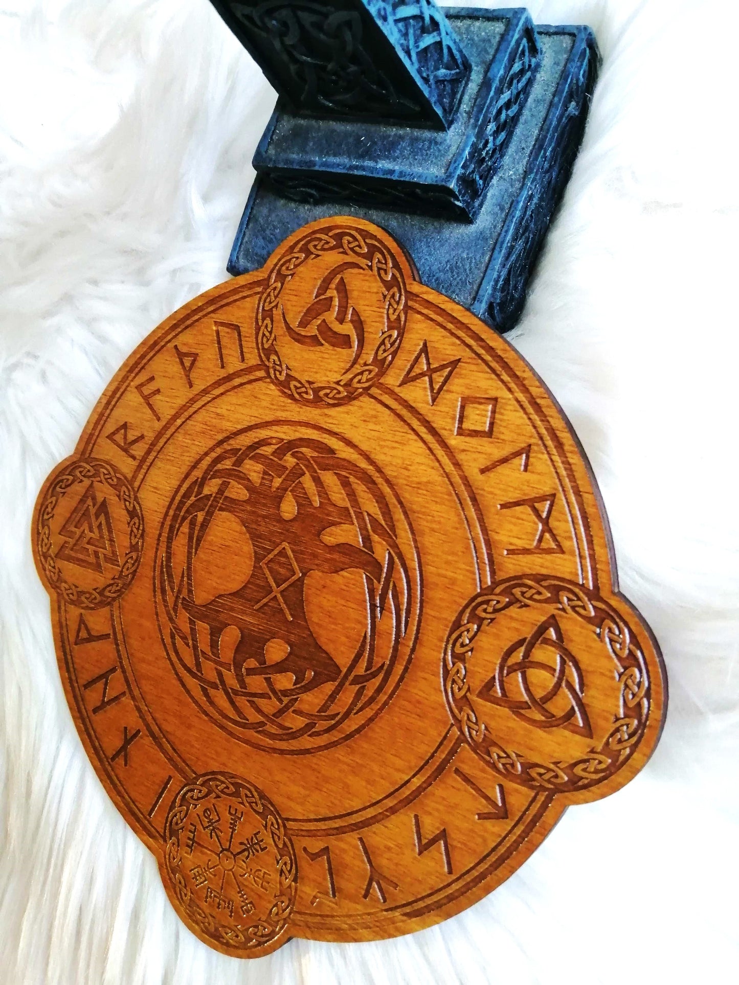Yggdrasil, planche de divination