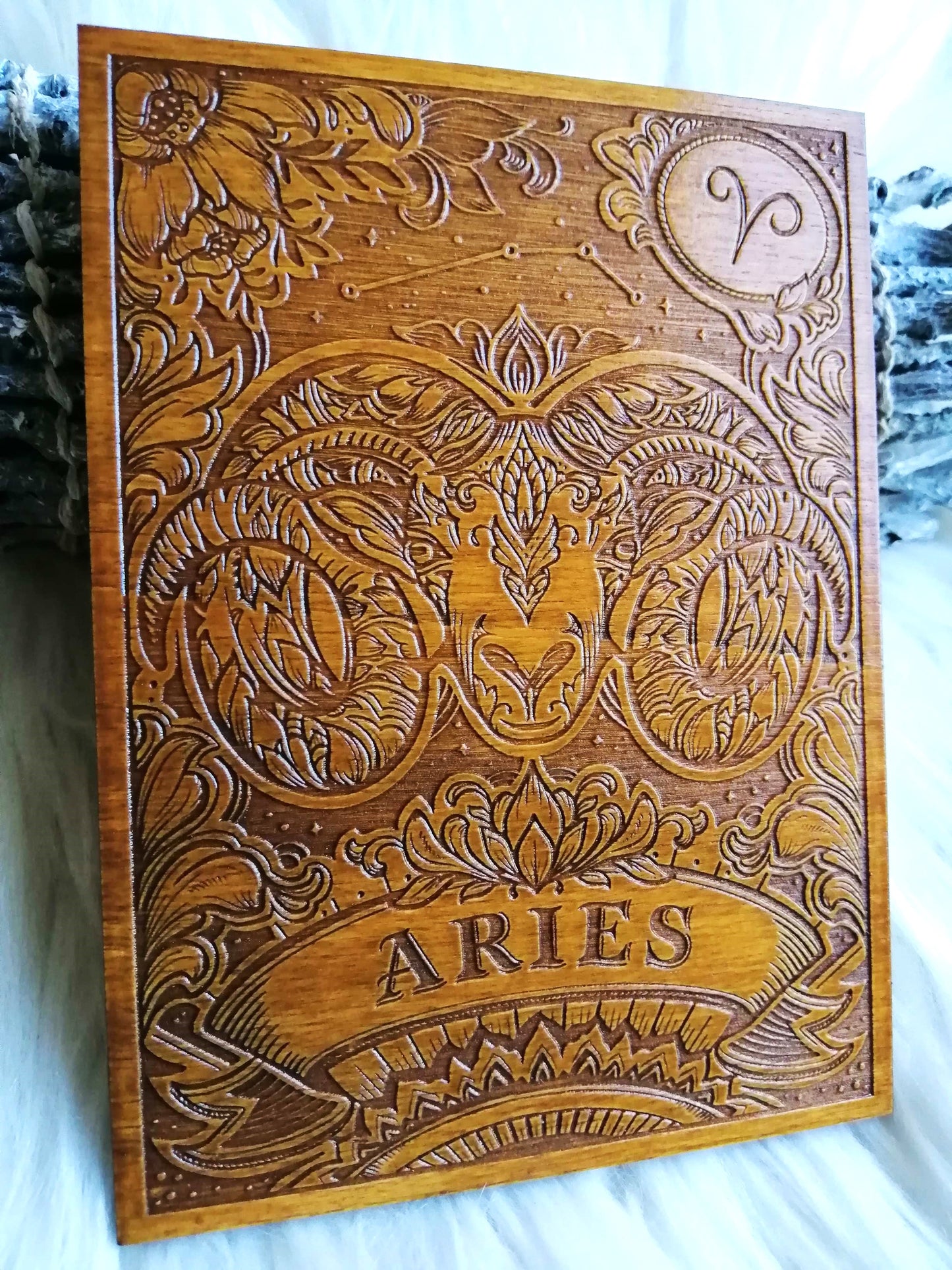 ♒ Signe du Zodiaque – Gravure Artisanale en Bois, Décoration Astrologique Unique