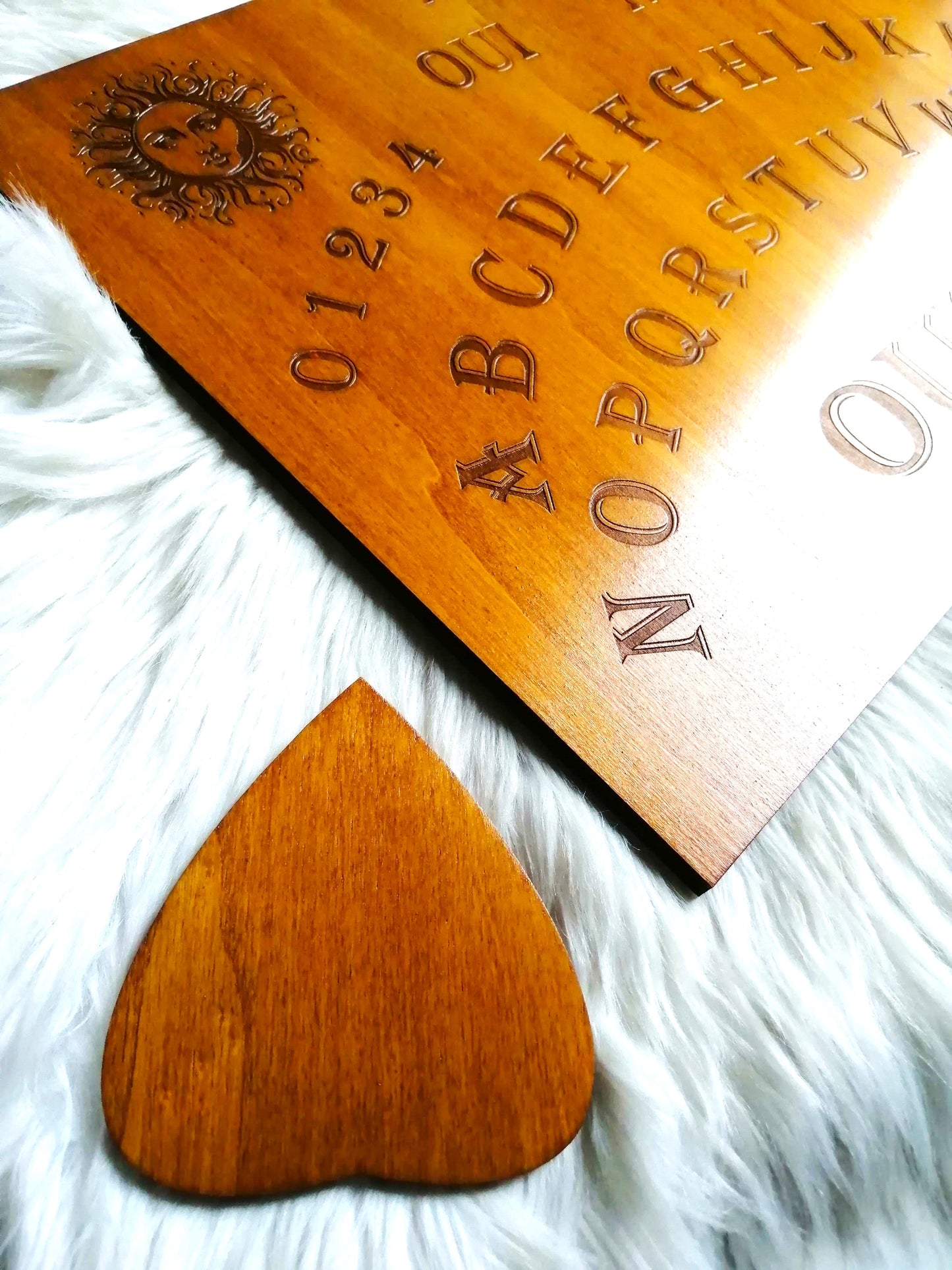 Planche Ouija Artisanale - Grande Taille en Bois de Qualité, Divination Ésotérique et Décoration Mystique