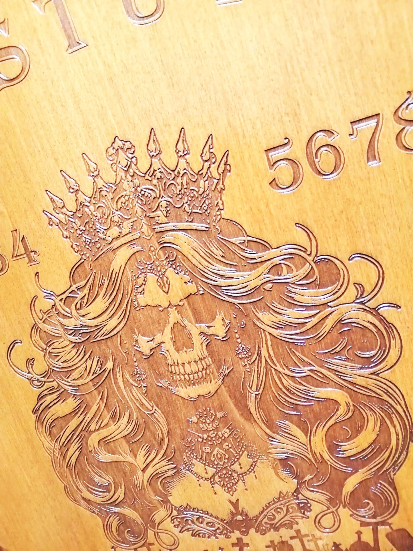Planche Ouija La Reine Artisanale - Grand Format en Bois, Décoration Ésotérique et Divination Mystique