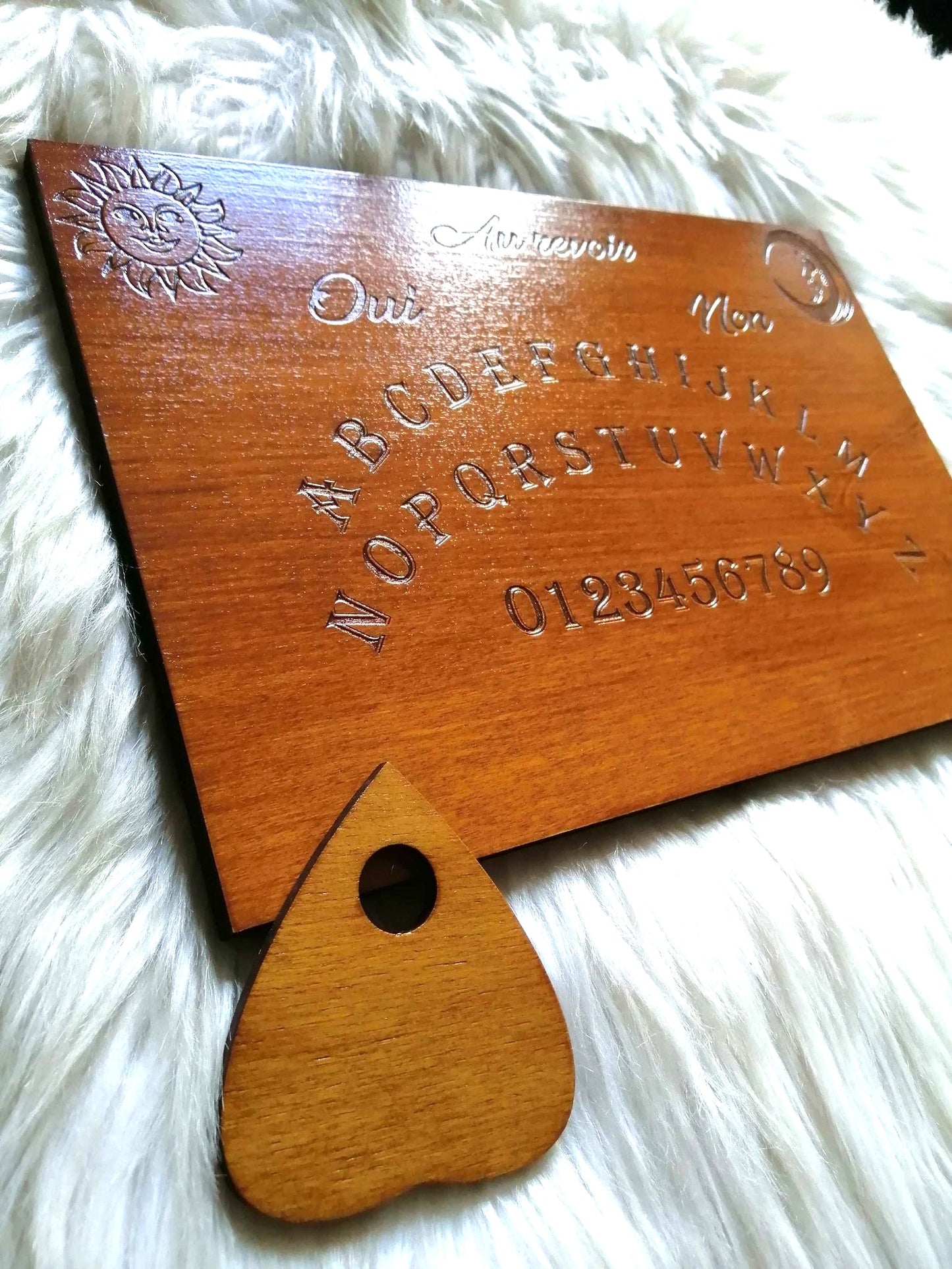 Planche Ouija Classique – Bois Gravé | Spiritisme & Divination