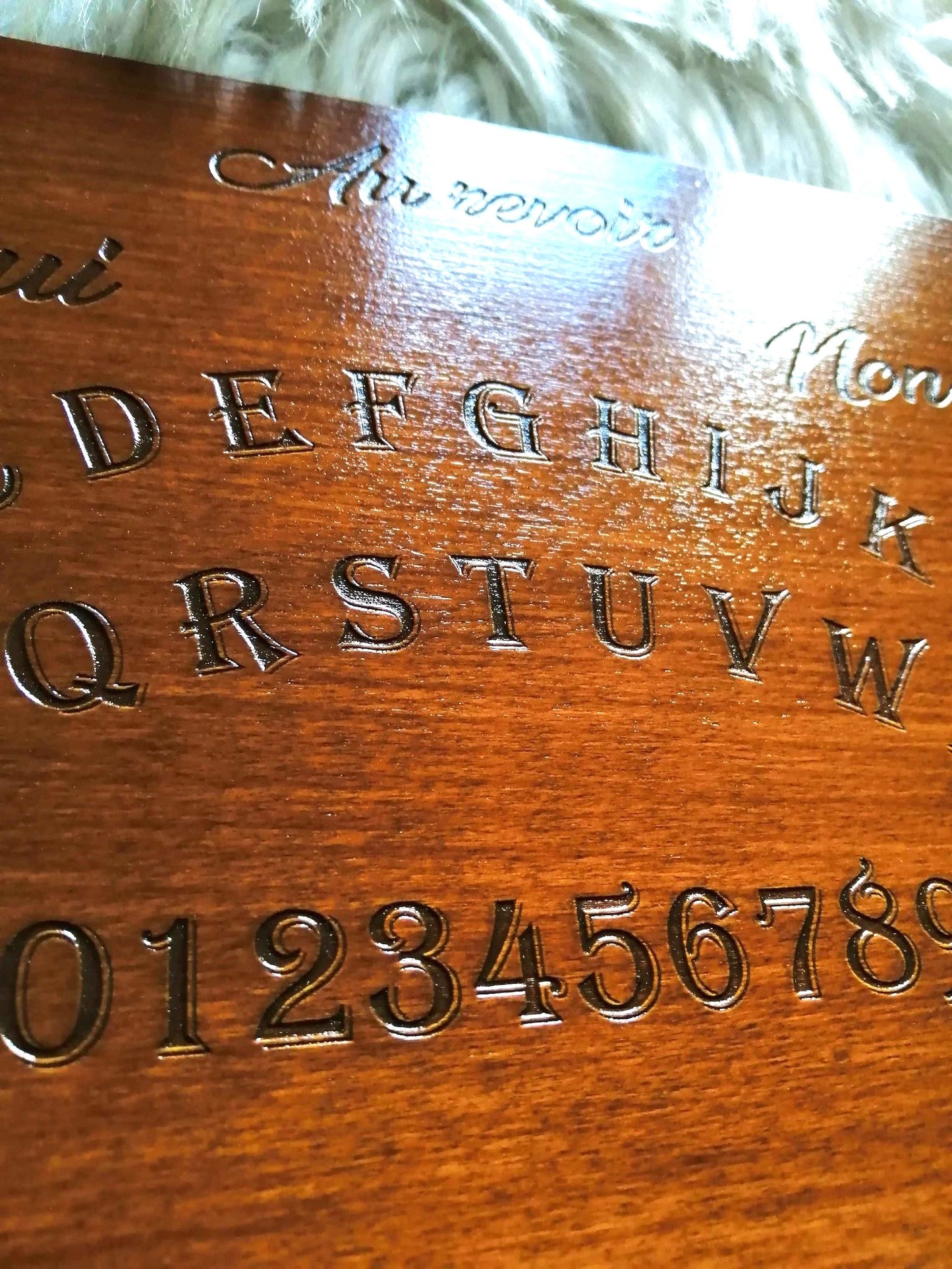 Planche Ouija Classique – Bois Gravé | Spiritisme & Divination