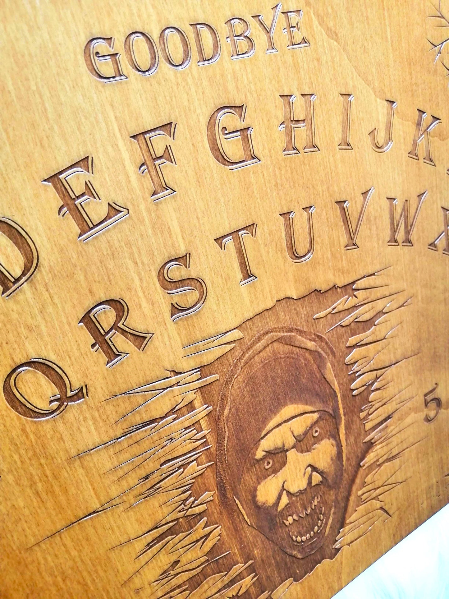 Planche Ouija La Nonne (Conjuring 2) Artisanale - Grand Format, Bois de Qualité, Divination et Décoration Mystique