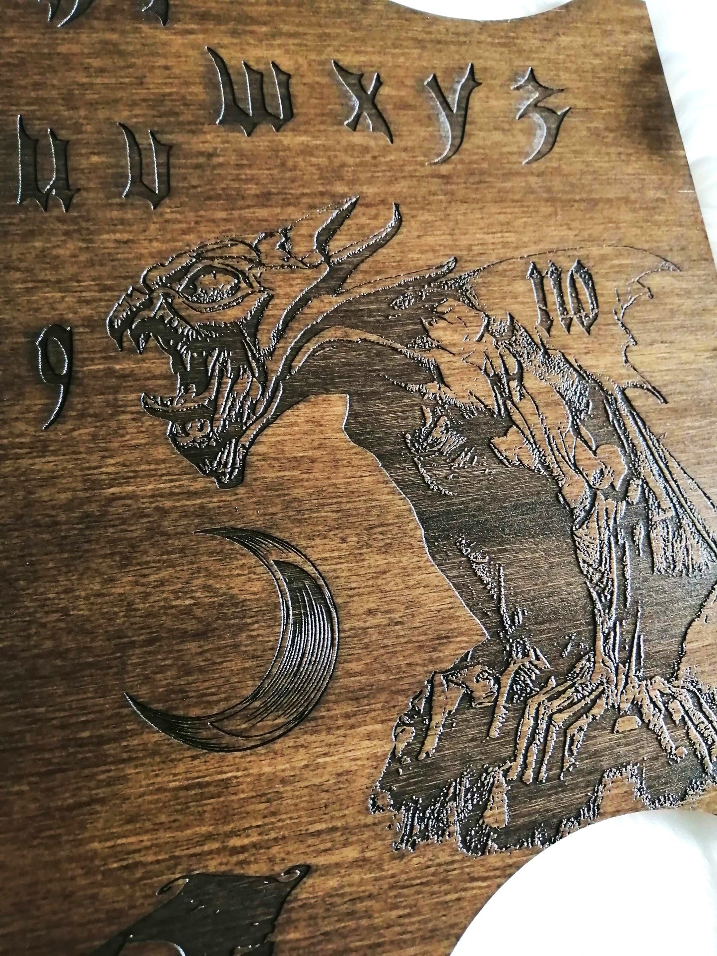 Planche Ouija 'La Gargouille' Artisanale - Grand Format en Bois, Divination et Décoration Mystique Unique