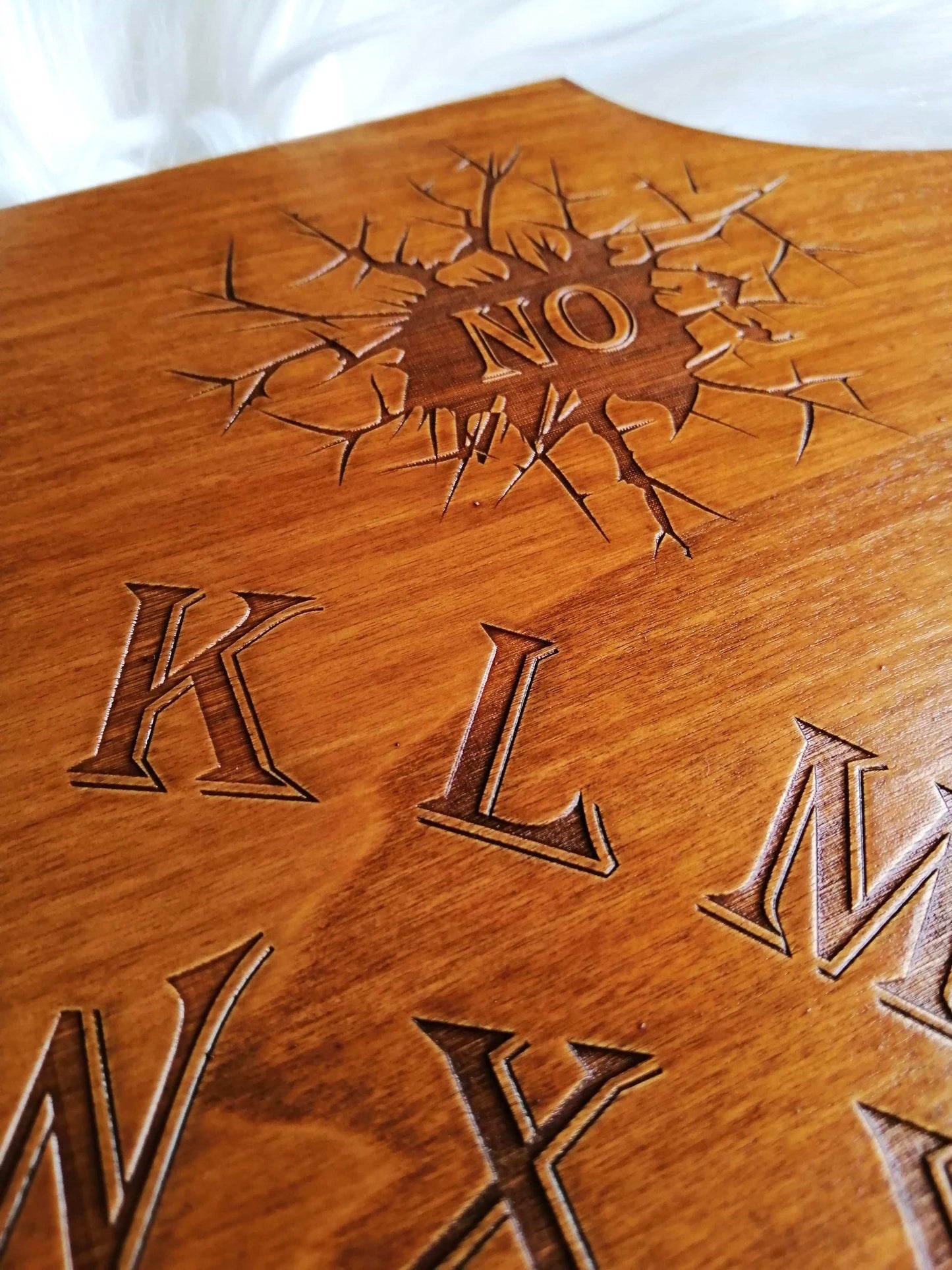 Planche Ouija 'I See You' Artisanale - Grand Format en Bois, Divination et Décoration Mystique Unique