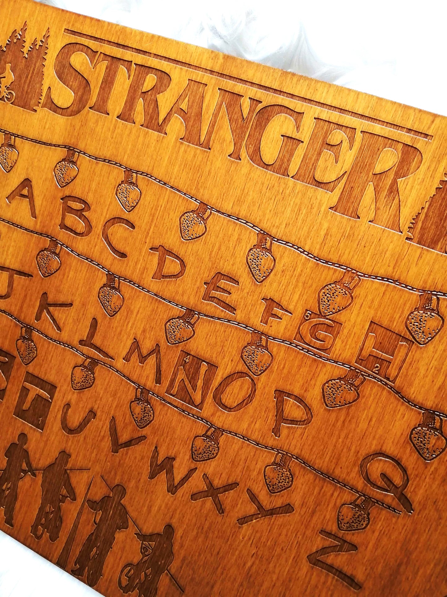 Planche Ouija Stranger Things Artisanale - Grand Format, Bois de Qualité, Divination et Décoration Mystique
