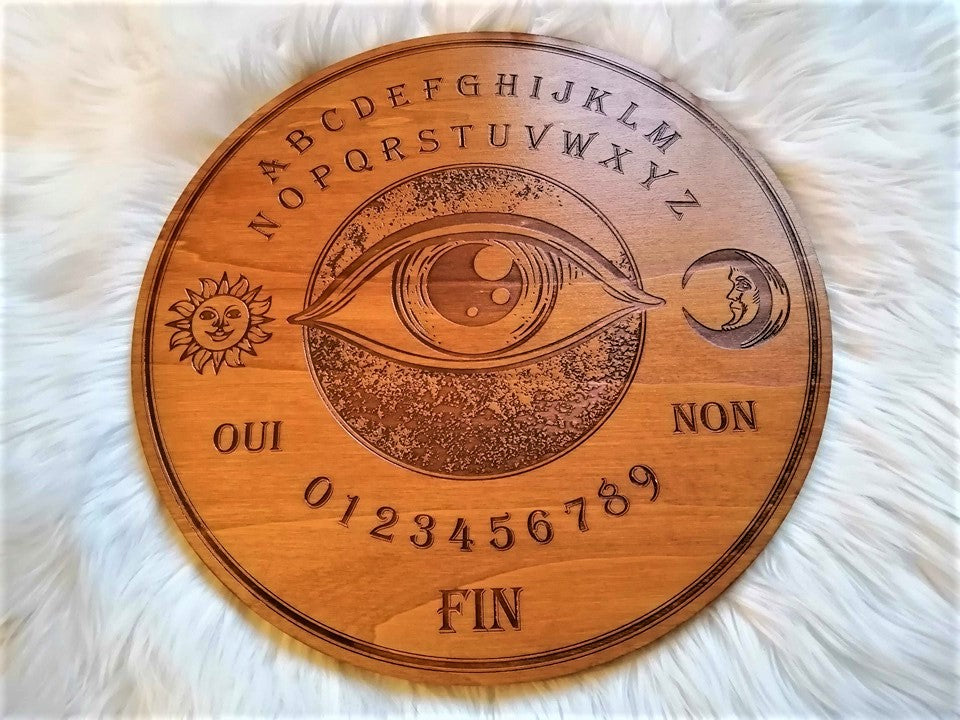 Planche Ouija 'Watch Me' Artisanale - Grand Format en Bois, Divination et Décoration Mystique Unique