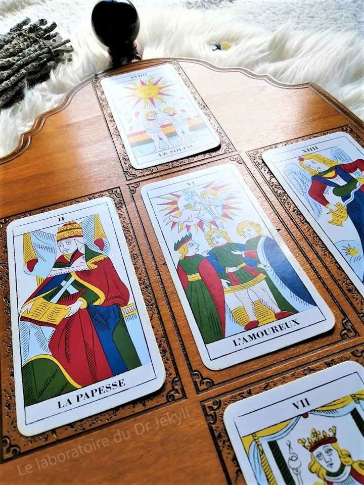 Planche de cartomancie "5 cartes" (Tarot de Marseille)