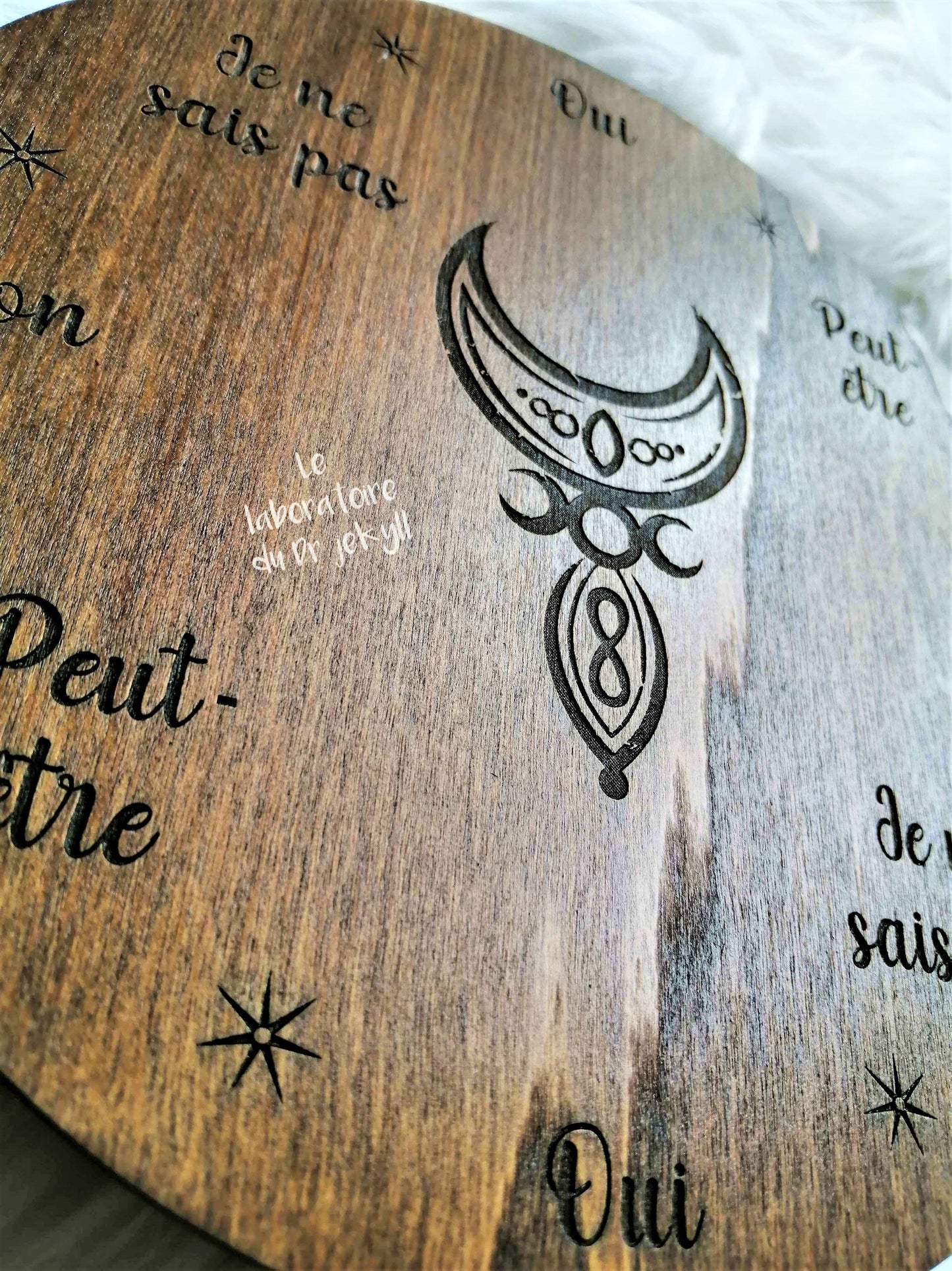 🌙 Planche de Radiesthésie Lune Mystique – Outil Artisanale pour Pendule et Divination Spirituelle
