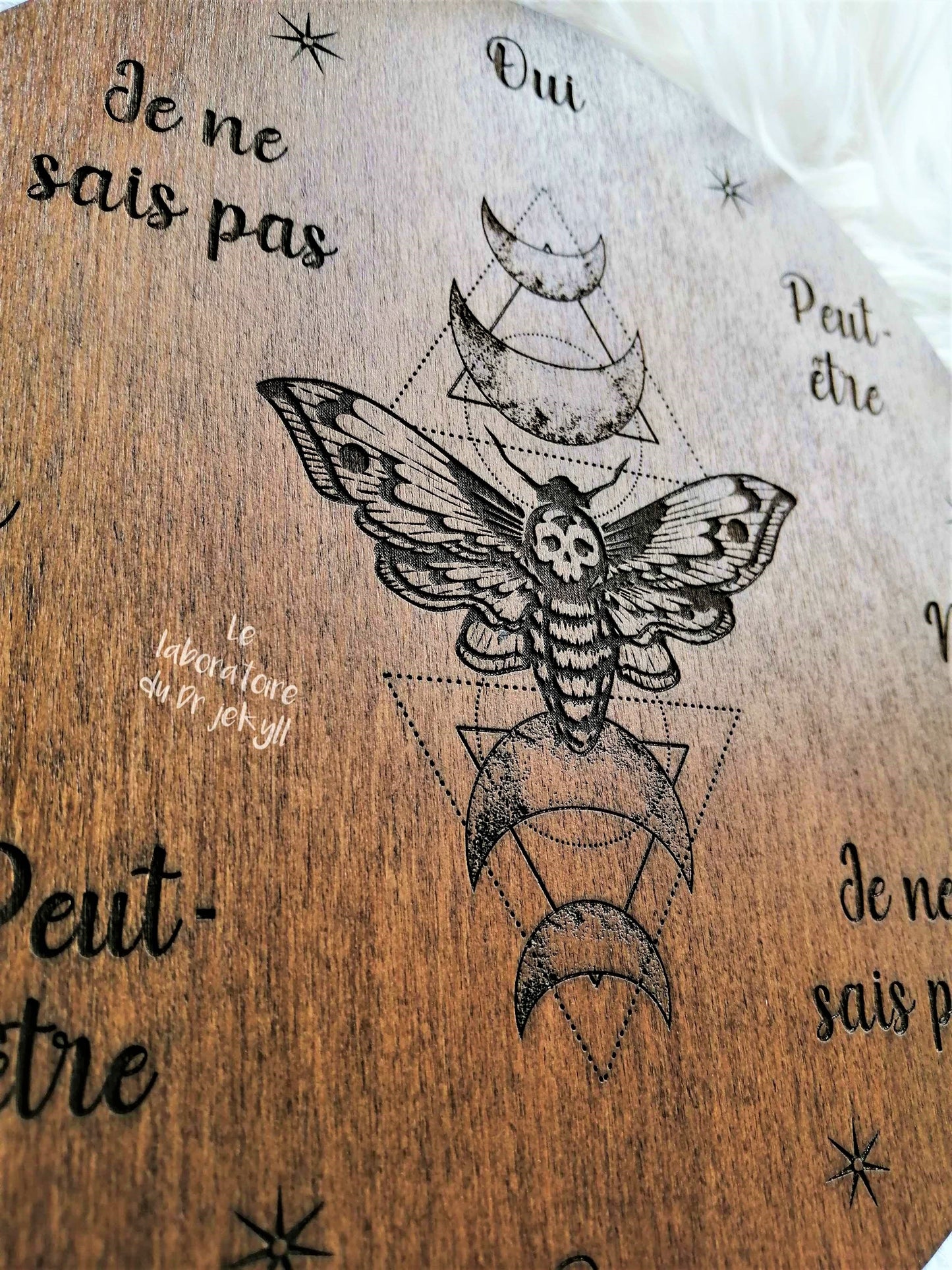 🦋 Planche de Radiesthésie Papillon Lunaire – Outil Artisanale pour Pendule et Divination Spirituelle