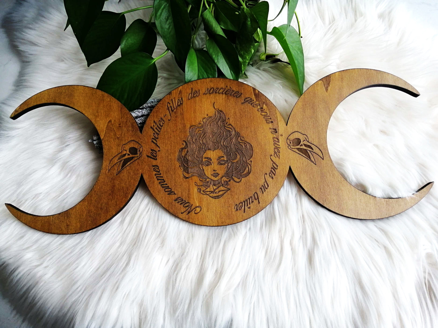 Triple lune "Nous sommes les petites-filles des sorcières que vous n'avez pas pu brûler".