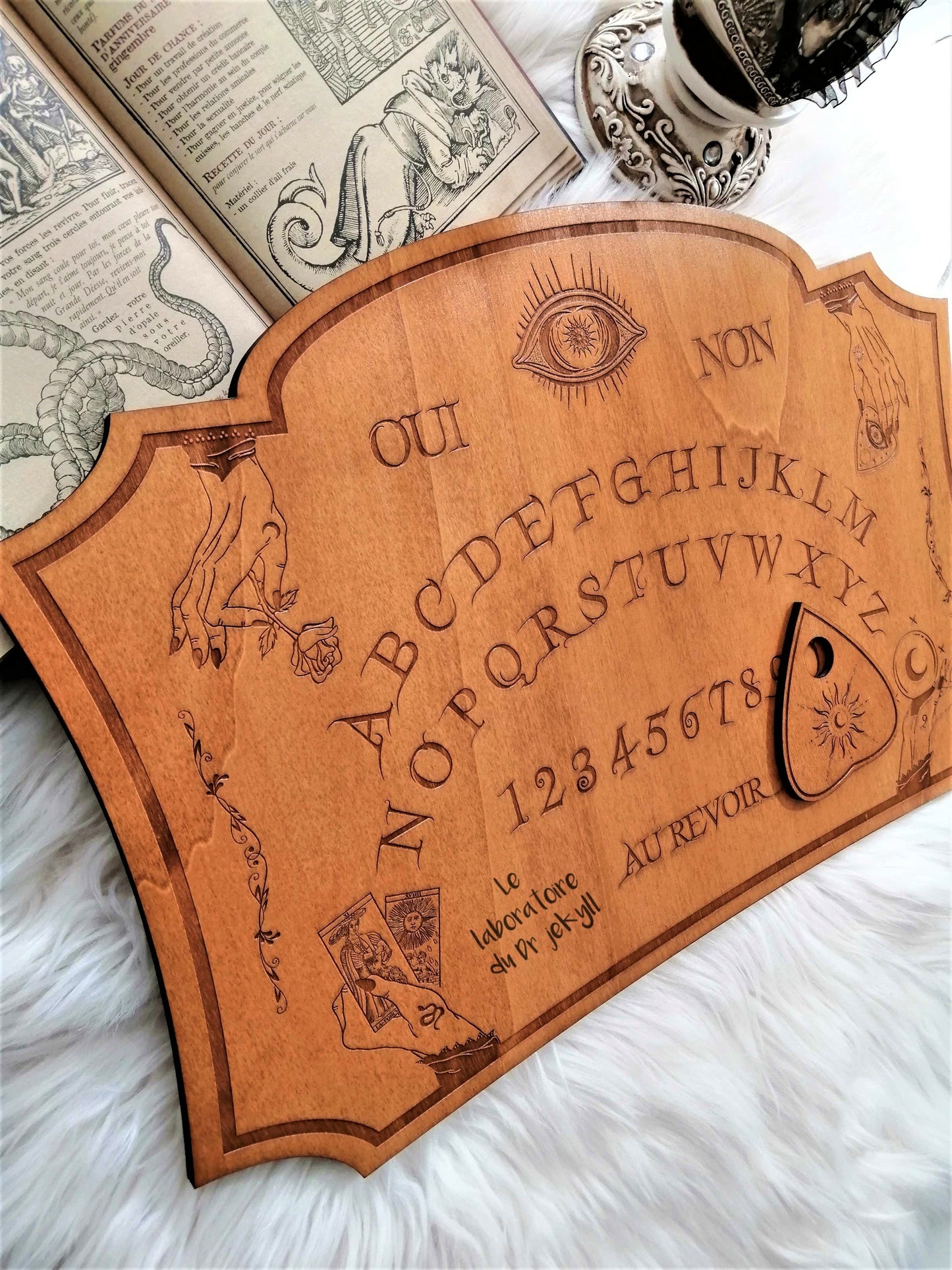 Planche Ouija Mystique Artisanale - Grand Format en Bois, Divination et Décoration Ésotérique Unique