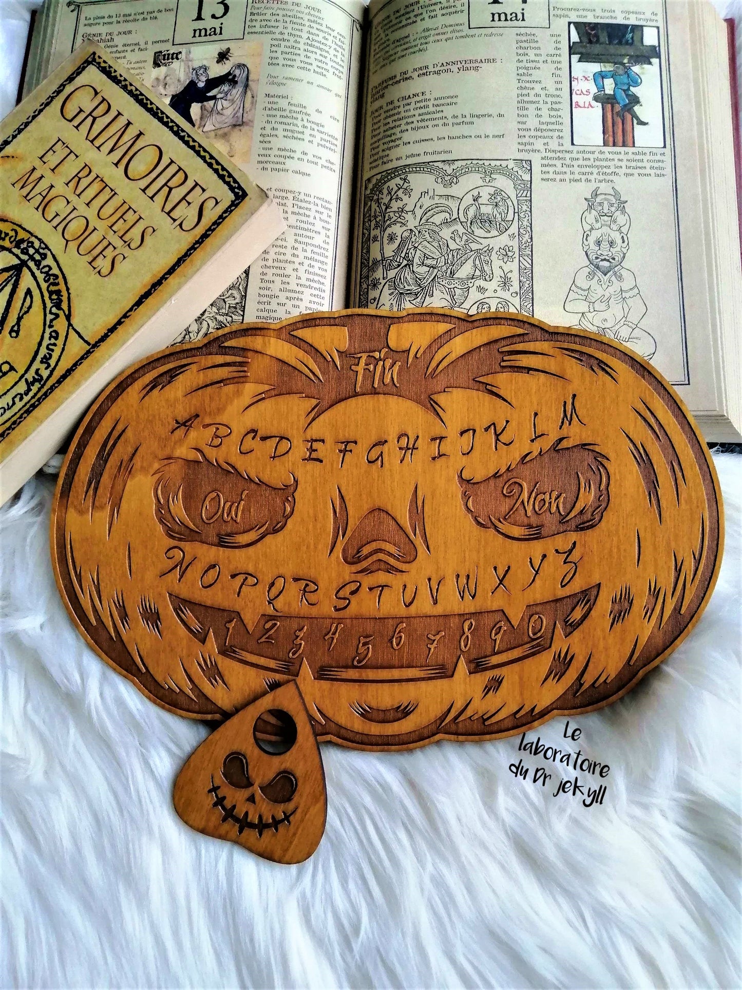 Planche Ouija Pumpkin Citrouille Artisanale - Grand Format, Bois de Qualité, Divination et Décoration Mystique d'Halloween