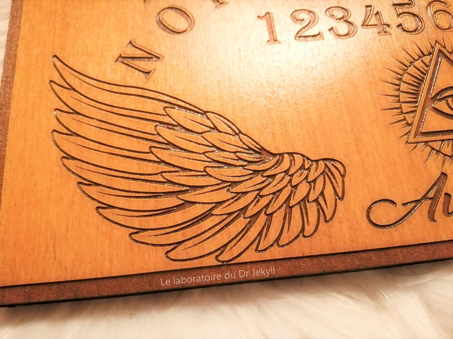 Planche Ouija blanche en bois - Idée cadeau pour passionnés d'ésotérisme et de spiritisme