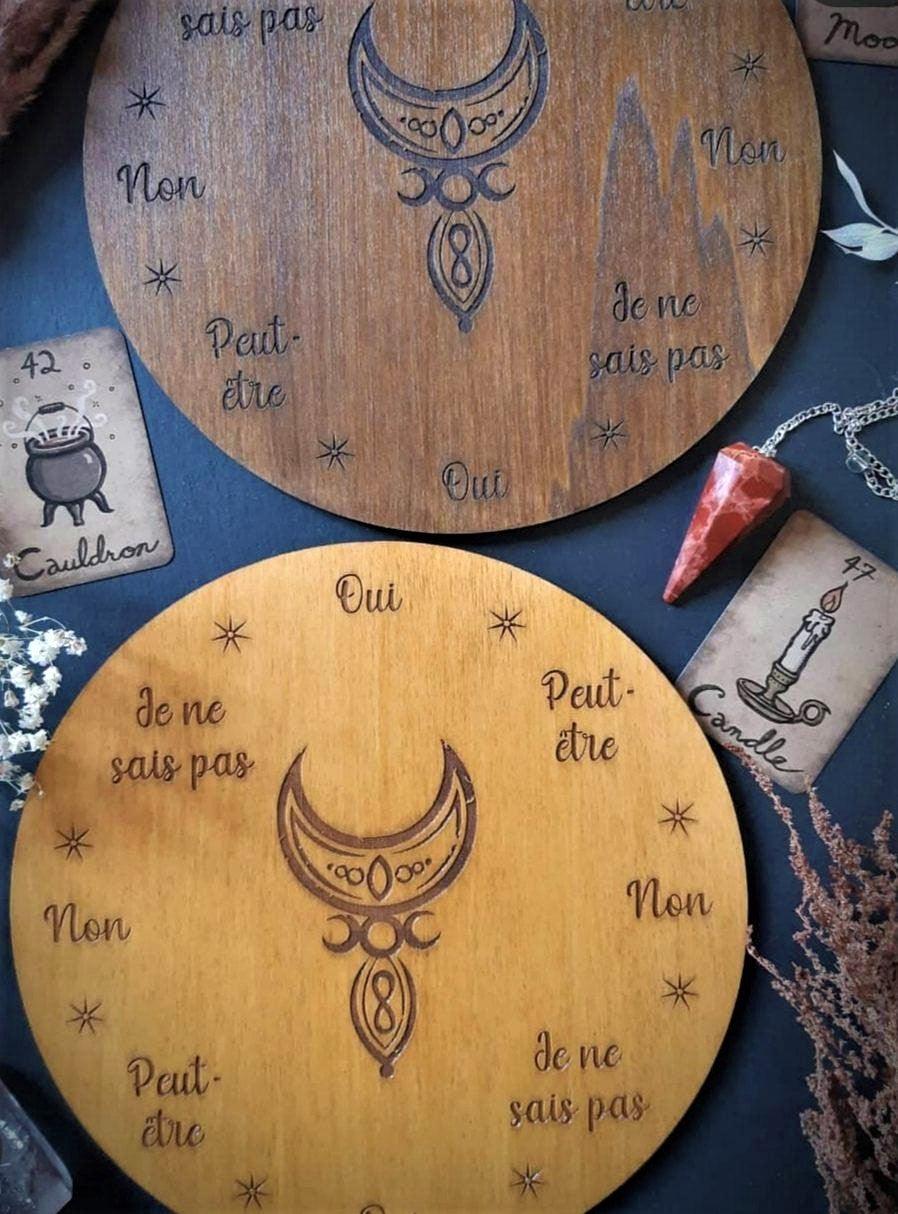 🌙 Planche de Radiesthésie Lune Mystique – Outil Artisanale pour Pendule et Divination Spirituelle