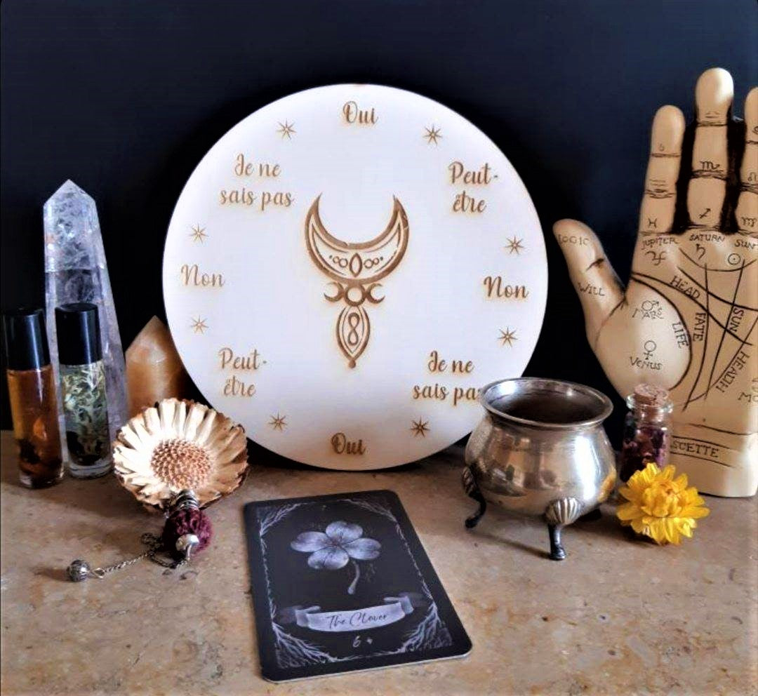 🌙 Planche de Radiesthésie Lune Mystique – Outil Artisanale pour Pendule et Divination Spirituelle