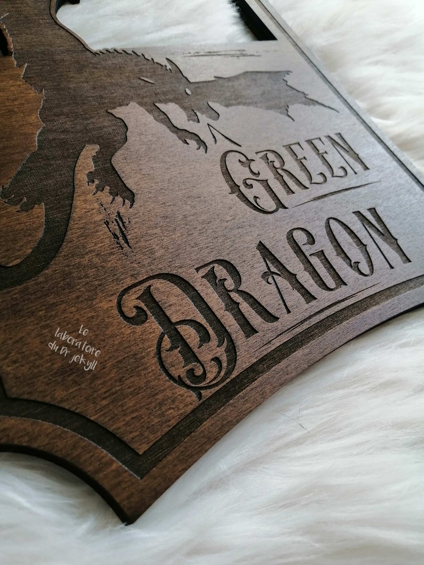 🐉 The Green Dragon - Le Dragon Vert | Gravure en Bois Artisanale, Décoration Unique