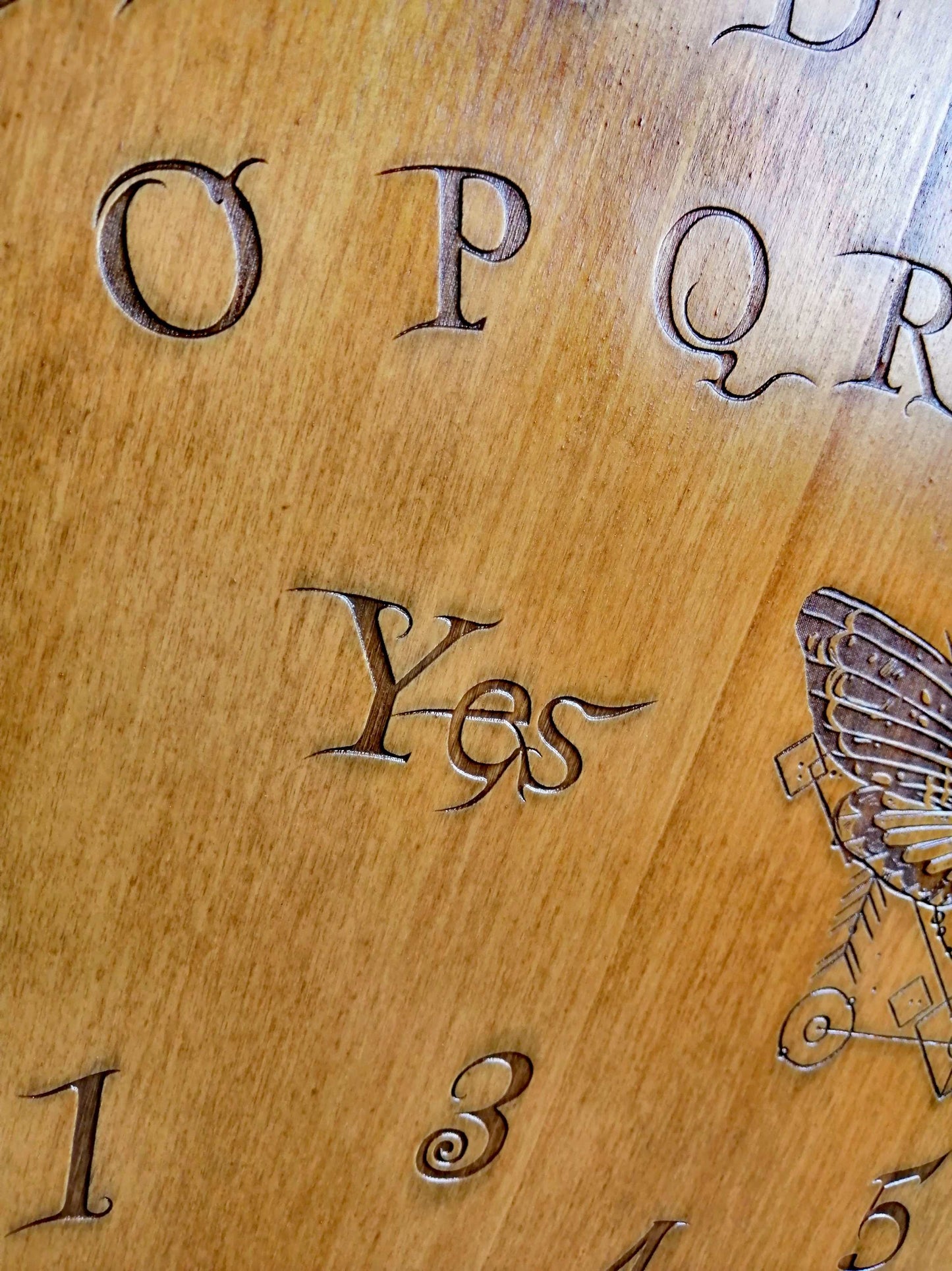 Planche Ouija Chrysalide Artisanale - Grand Format en Bois, Divination et Décoration Ésotérique Mystique