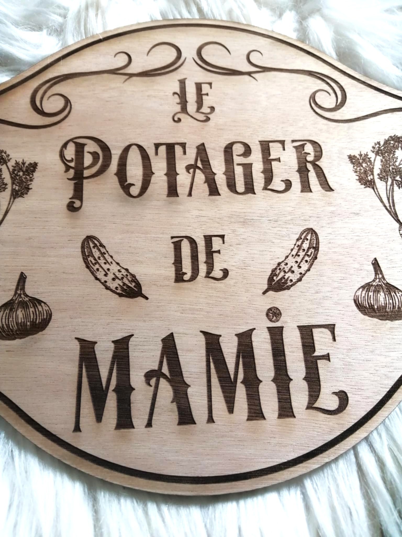 Gravure artisanale bois pour jardin potager