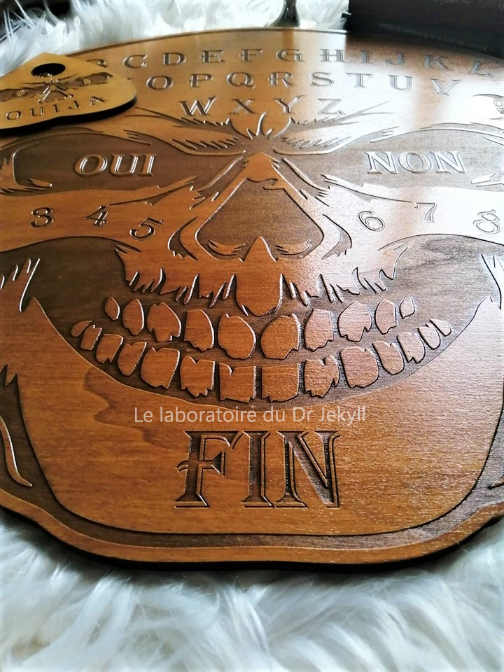 Planche Ouija Skull Artisanale - Grand Format en Bois, Divination et Décoration Mystique Unique