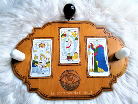 Planche de cartomancie "3 cartes"               (Tarot de Marseille)